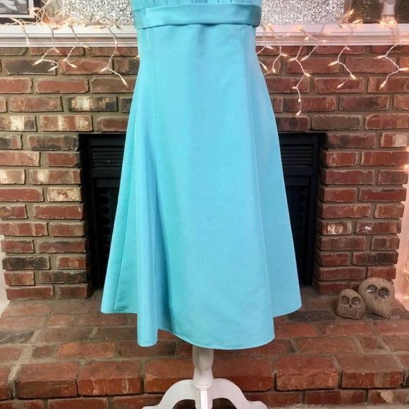 Tea Length Bridesmaids Dress - Size 16 (runs small) by David’s Bridal - Picture 3 of 9